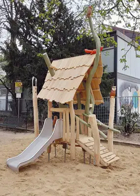 SPIELART : PETITE STRUCTURE FORESTIÈRE, ref C200